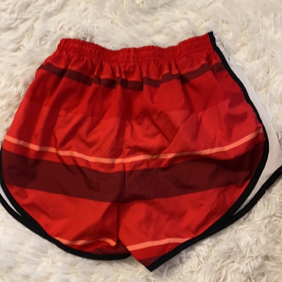 Nike Sri-fit shorts - Picture 2 of 3